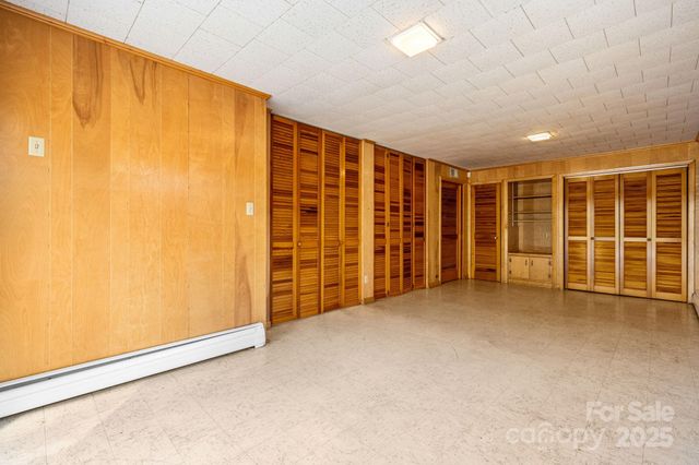 313 17th Street NW, Hickory, NC 28601