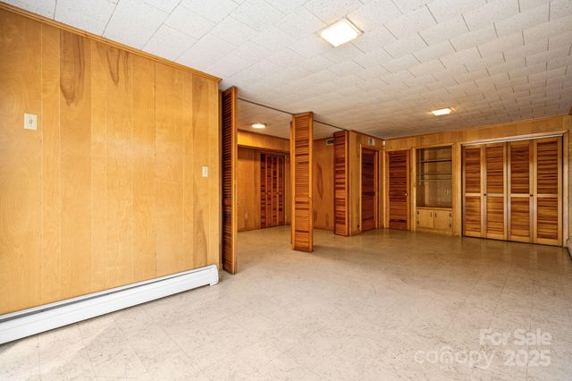 313 17th Street NW, Hickory, NC 28601