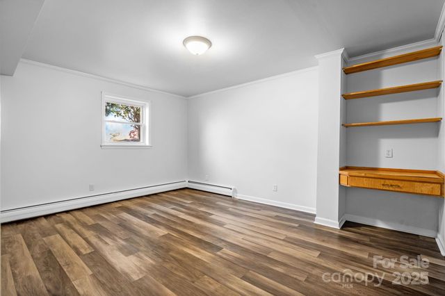 313 17th Street NW, Hickory, NC 28601