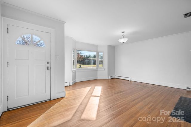 313 17th Street NW, Hickory, NC 28601