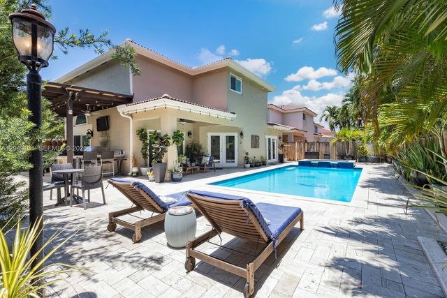 11035 NW 47th Ln, Doral, FL 33178
