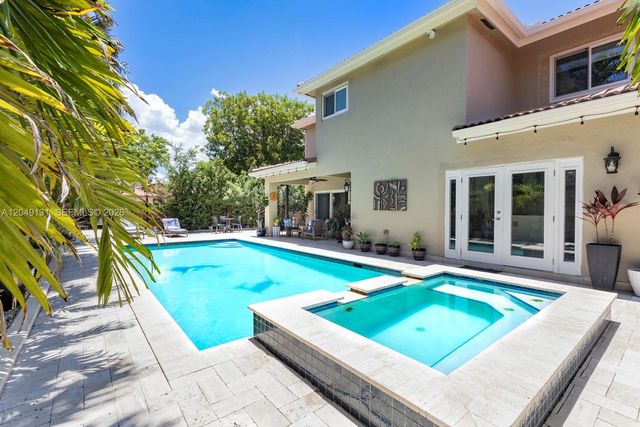 11035 NW 47th Ln, Doral, FL 33178