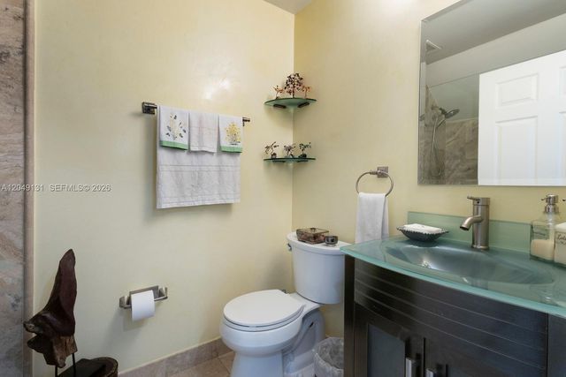 11035 NW 47th Ln, Doral, FL 33178