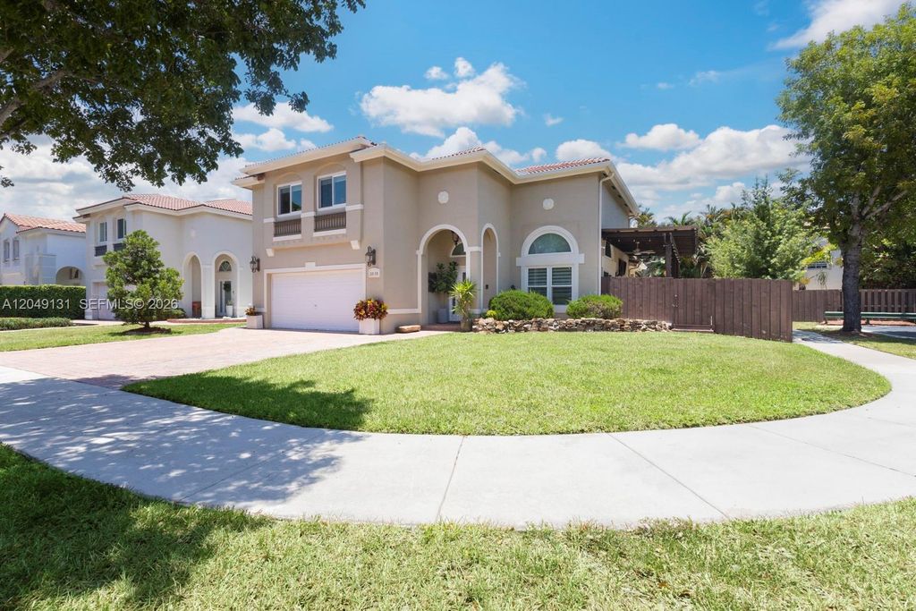 11035 NW 47th Ln, Doral, FL 33178