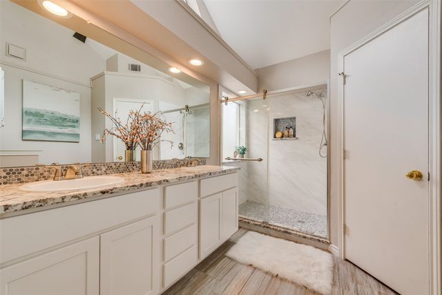 7806 Park Lane, Rowlett, TX 75089