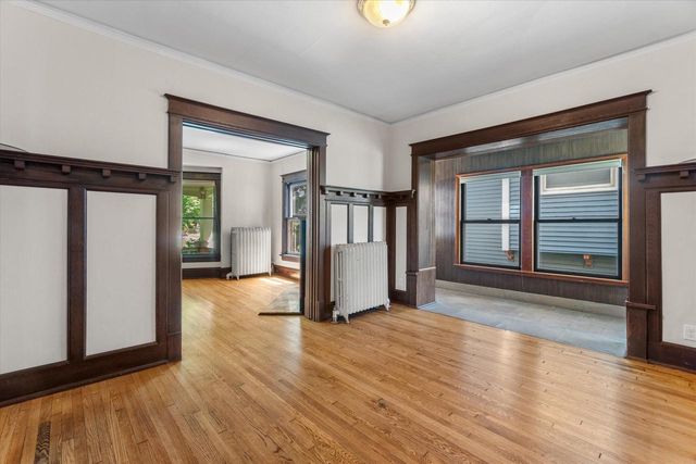 2963 N Prospect AVENUE, Milwaukee, WI 53211