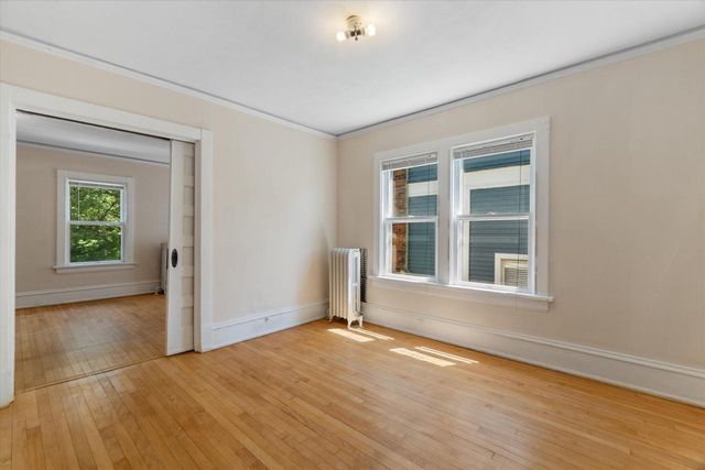 2963 N Prospect AVENUE, Milwaukee, WI 53211
