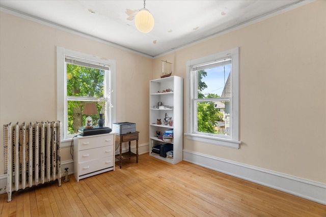 2963 N Prospect AVENUE, Milwaukee, WI 53211