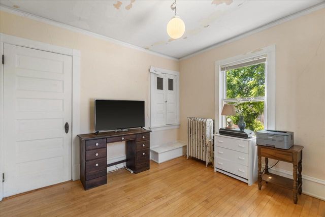 2963 N Prospect AVENUE, Milwaukee, WI 53211