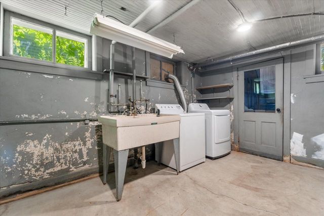 2963 N Prospect AVENUE, Milwaukee, WI 53211
