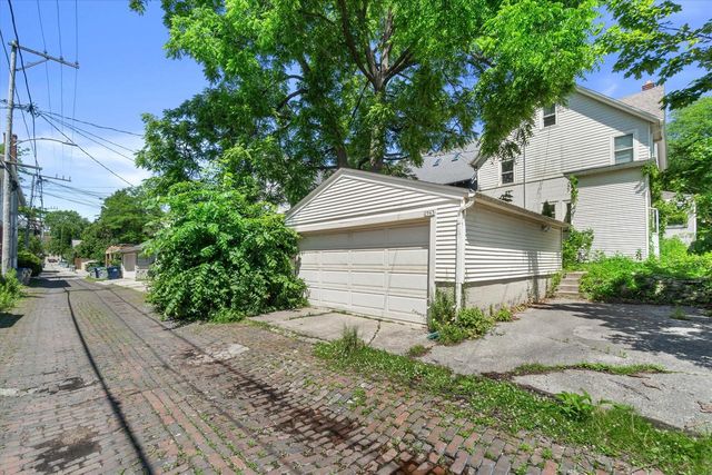 2963 N Prospect AVENUE, Milwaukee, WI 53211