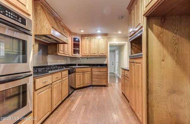 2323 Middlecoff Drive, Gulfport, MS 39507