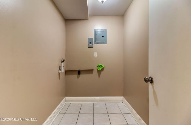 2323 Middlecoff Drive, Gulfport, MS 39507
