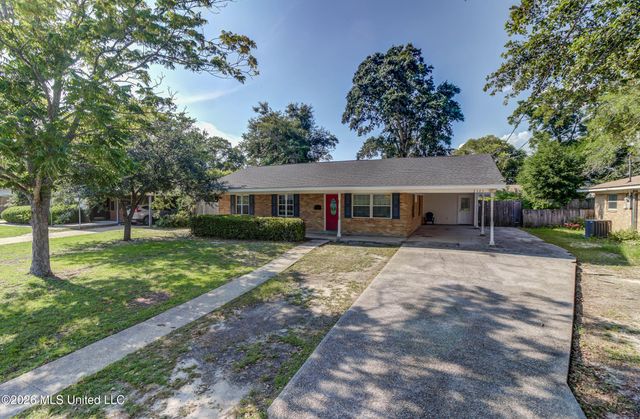 2323 Middlecoff Drive, Gulfport, MS 39507