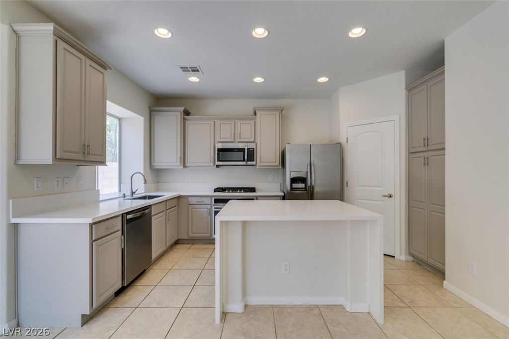 9855 Big Window Street, Las Vegas, NV 89178 — photo 2