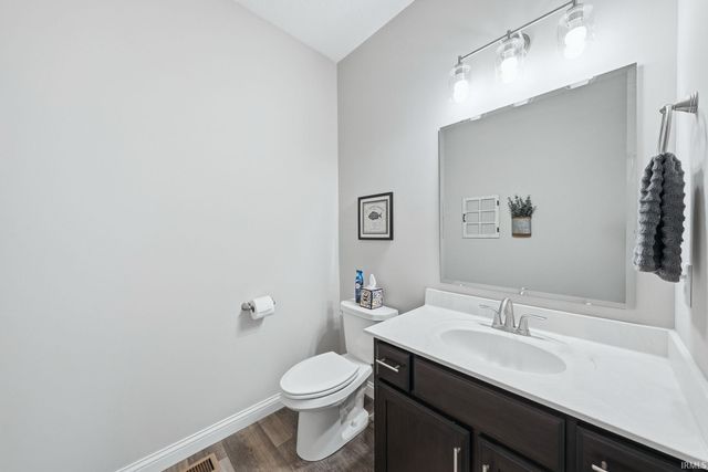 5801 Lourdais Court, Fort Wayne, IN 46818