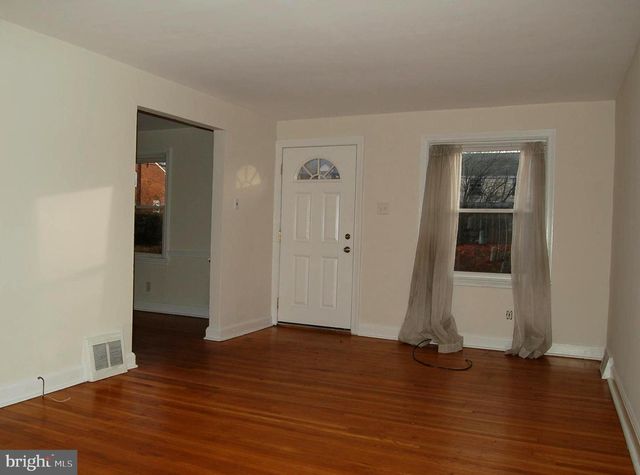 309 VILLAGE RD, Wilmington, DE 19805