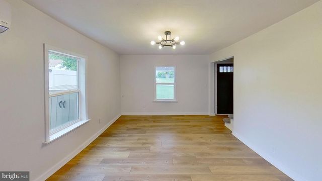 2706 PAPER MILL RD, Phoenix, MD 21131