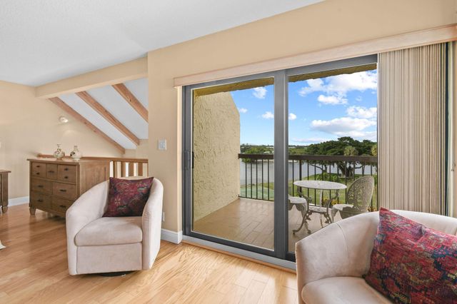 364 Golfview Road 506, North Palm Beach, FL 33408