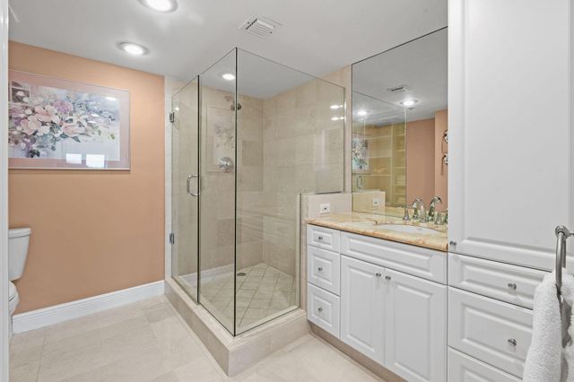 364 Golfview Road 506, North Palm Beach, FL 33408