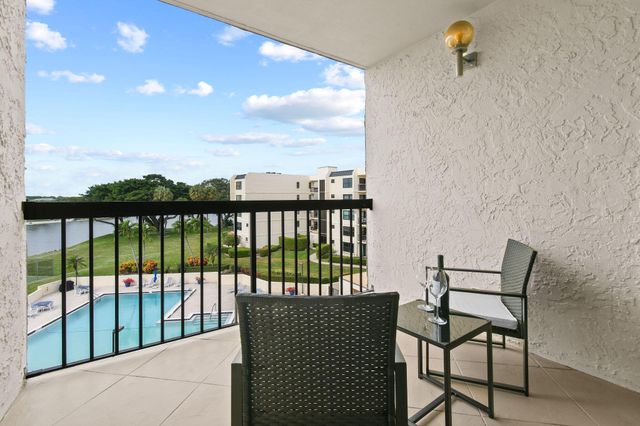 364 Golfview Road 506, North Palm Beach, FL 33408