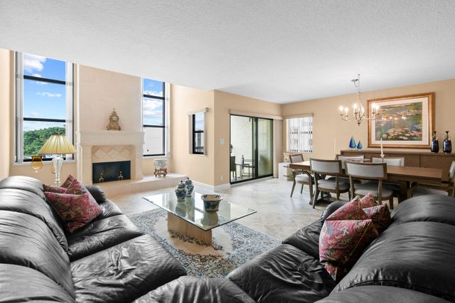 364 Golfview Road 506, North Palm Beach, FL 33408