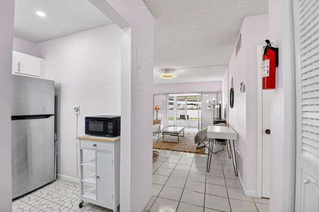 1801 Ocean Drive 108, Boynton Beach, FL 33426