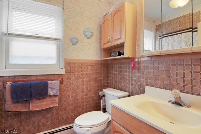 405 Kingsland Ave, Lyndhurst Twp., NJ 07071