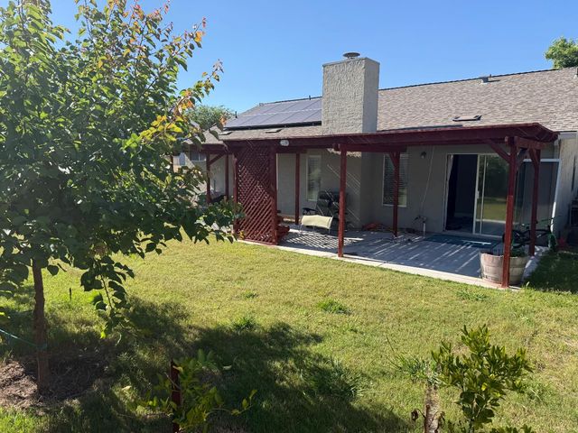 8238 Visalia Way, Sacramento, CA 95828
