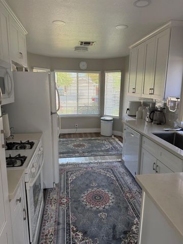 8238 Visalia Way, Sacramento, CA 95828