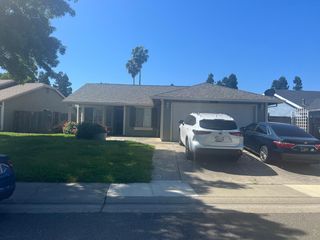 8238 Visalia Way, Sacramento, CA 95828