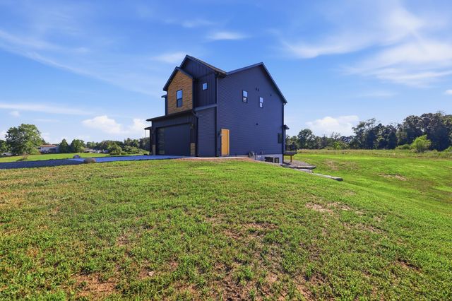 11427 Heintzelman Road NE, Rockford, MI 49341