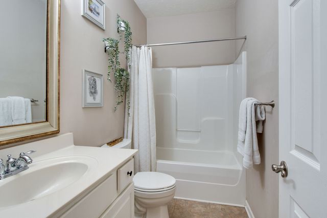 1025 Park Run Dr, Franklin, TN 37067