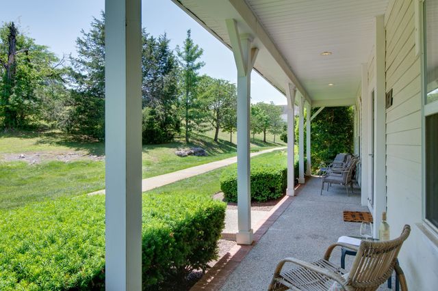 1025 Park Run Dr, Franklin, TN 37067