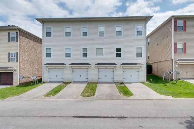 1025 Park Run Dr, Franklin, TN 37067