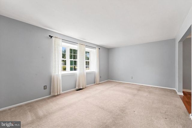 1928 APPALOOSA RD, Warrington, PA 18976