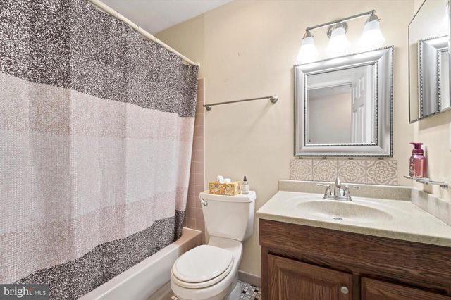 1928 APPALOOSA RD, Warrington, PA 18976