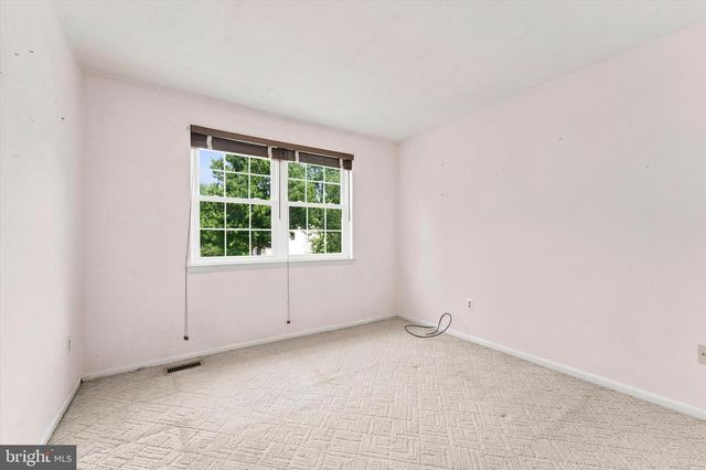 1928 APPALOOSA RD, Warrington, PA 18976