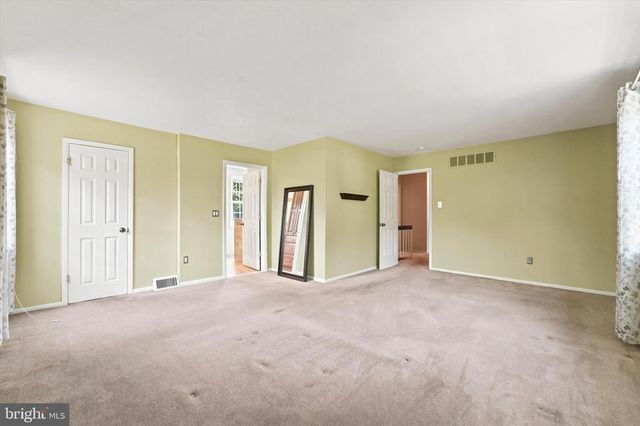1928 APPALOOSA RD, Warrington, PA 18976