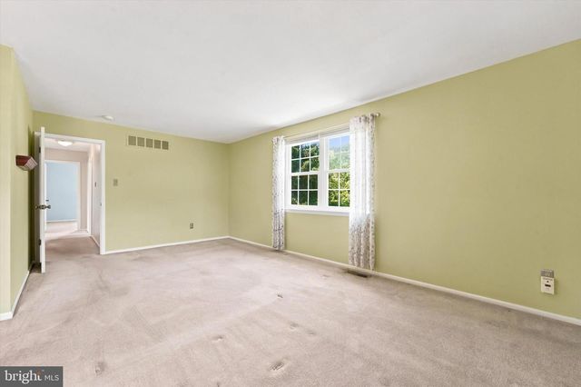 1928 APPALOOSA RD, Warrington, PA 18976