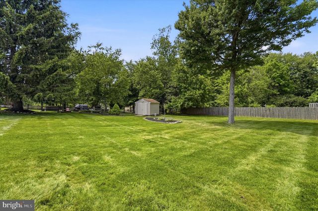 1928 APPALOOSA RD, Warrington, PA 18976