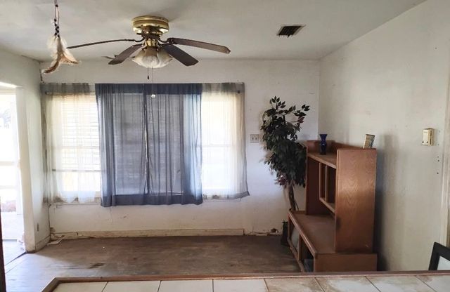 435 W Deberry Ave, Aransas Pass, TX 78336