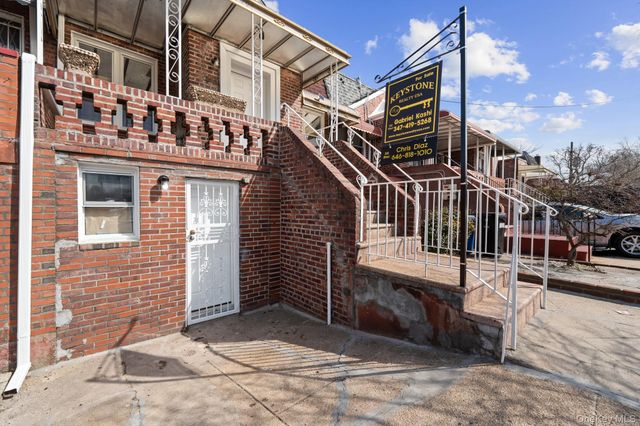 997 E 52nd Street, Brooklyn, NY 11234