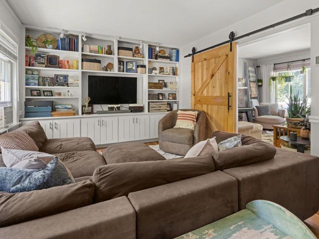 14 Red Cedar Lane, Shelburne, VT 05482