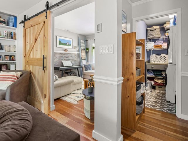 14 Red Cedar Lane, Shelburne, VT 05482