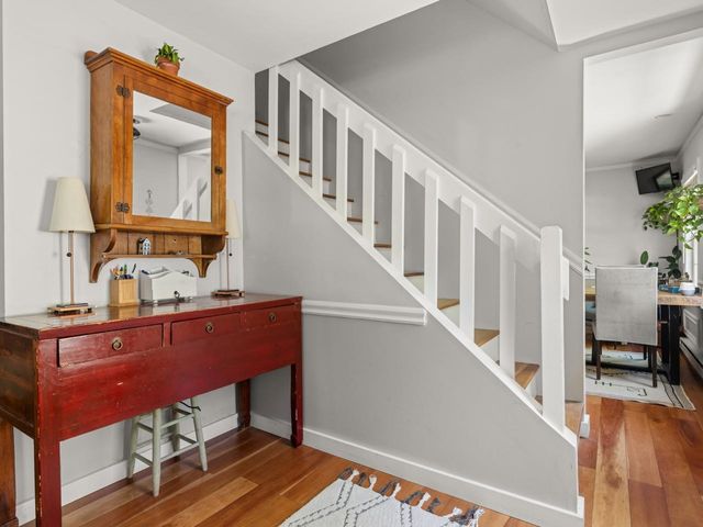 14 Red Cedar Lane, Shelburne, VT 05482