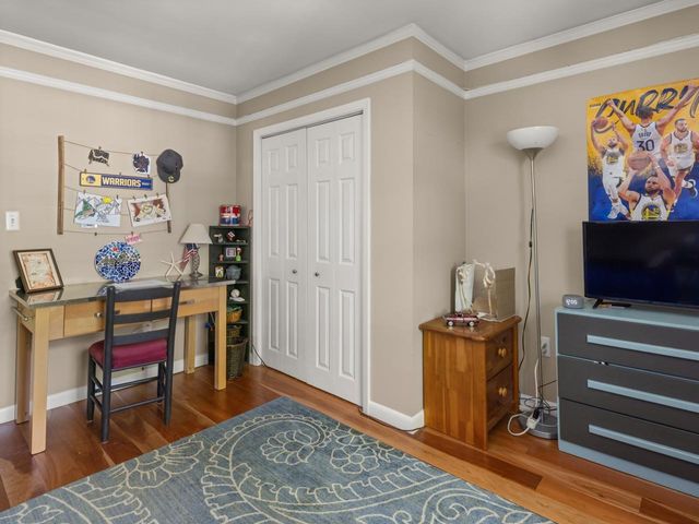 14 Red Cedar Lane, Shelburne, VT 05482