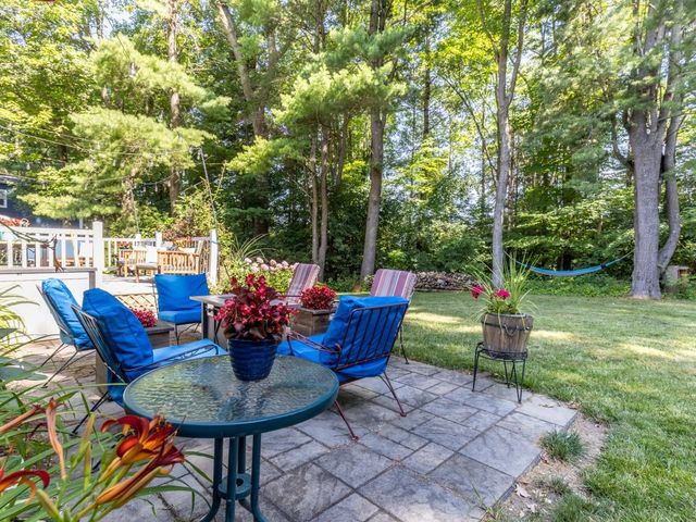 14 Red Cedar Lane, Shelburne, VT 05482