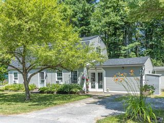 14 Red Cedar Lane, Shelburne, VT 05482