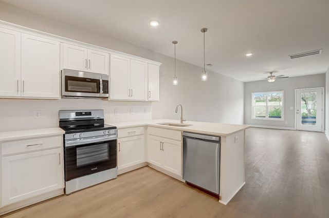 521 Cherry Blossom PVT Way, Gallatin, TN 37066